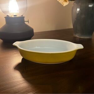 Vintage Pyrex Green Avocado Pixie 700 10 oz.